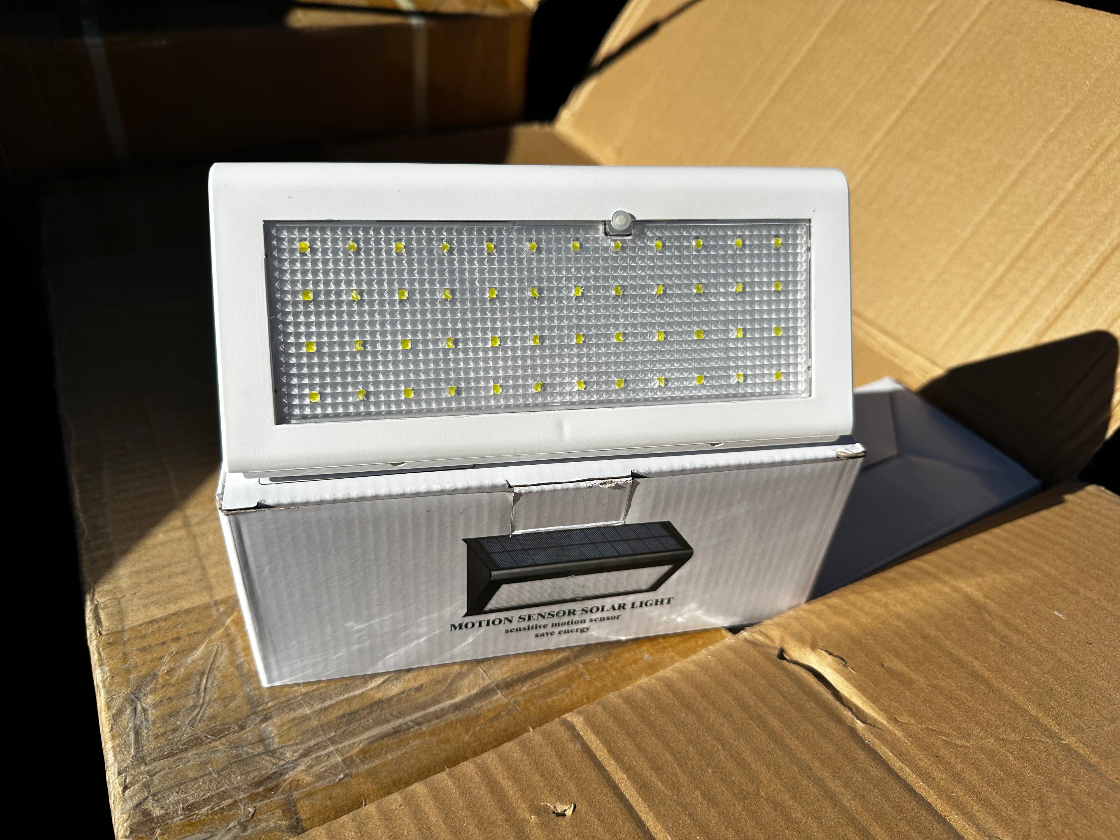FOCO SOLAR 1000 LUMENS