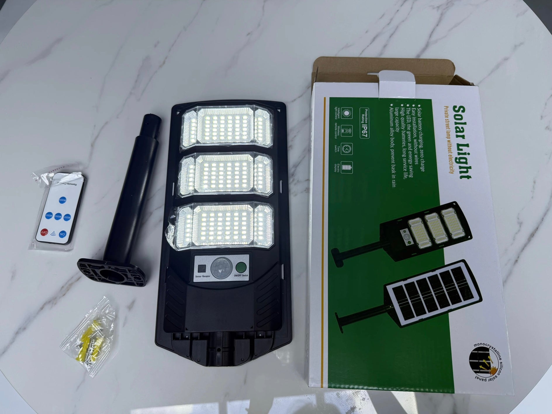 Foco Solar LED 300W con Sensor de Movimiento – Iluminación Exterior de Alto Rendimiento